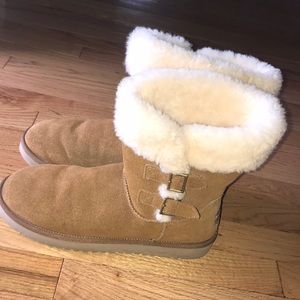 Koolaburra by UGG camel colored fur lined boots 9